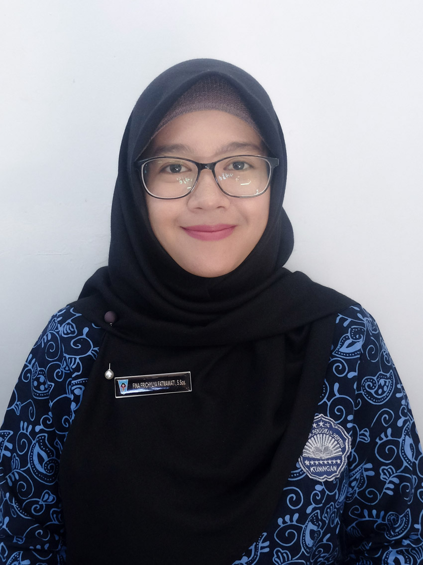 FINA FRICHYLYA FATMAWATI, S.SOS. (20170419001)